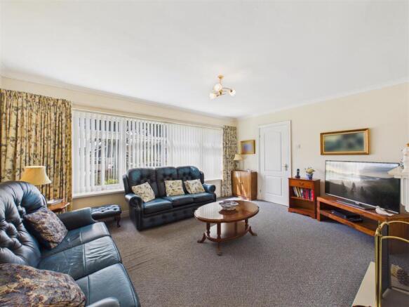 2 bed Detached Bungalow for sale Image 4