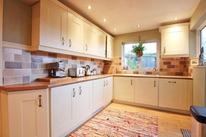 Kitchen/Dining...