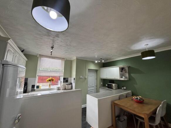 2 bed Terraced for sale Image 9