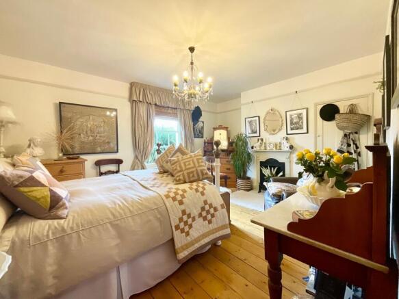 3 bed Terraced for sale Image 4