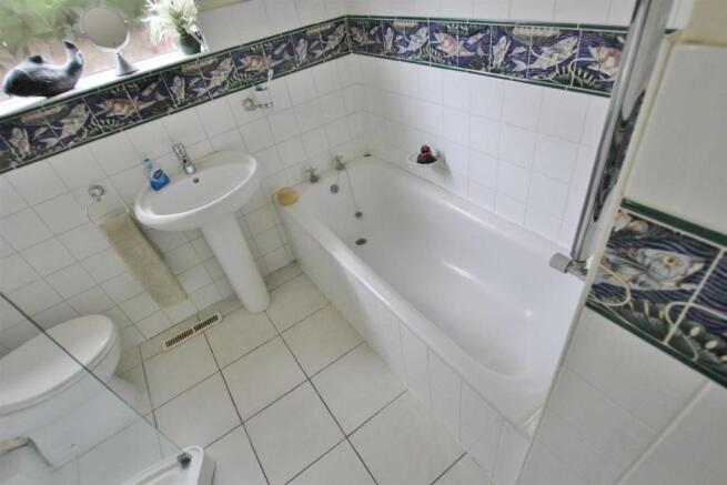 Photo 16