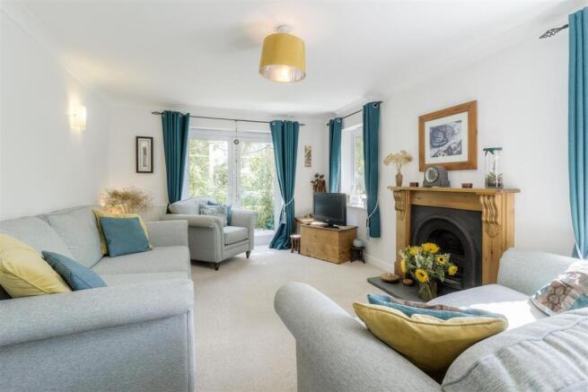 5 Garton Close