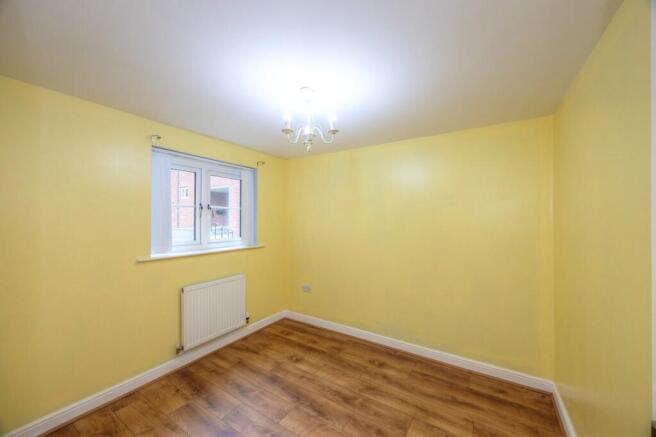2 bed Ground Flat for sale Image 11