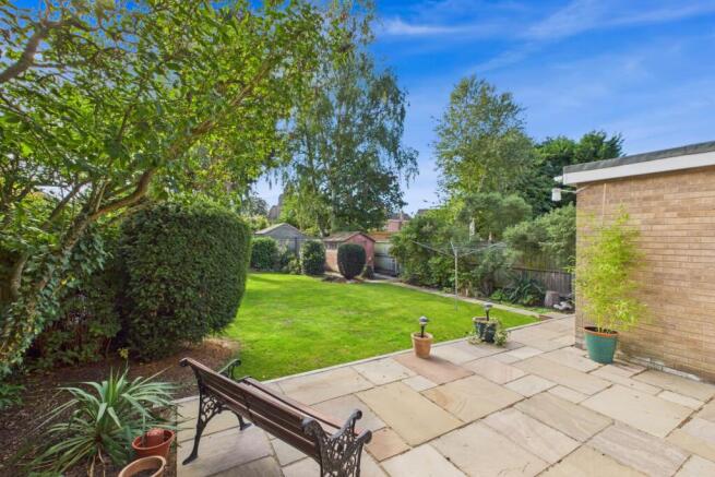 Garden to the rear