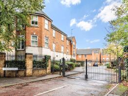 9, Enders Close, Enfield EN2 8FJ
