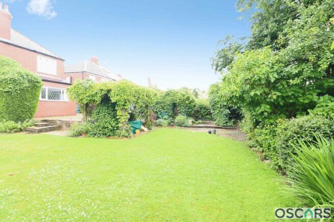 4 bed Detached for sale Image 11