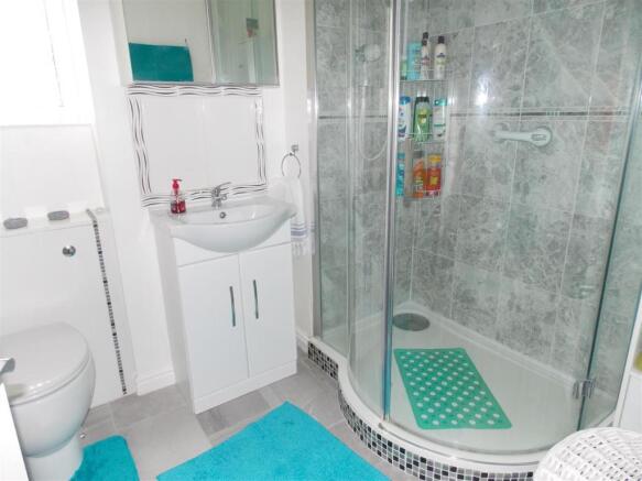 M Shower Room.JPG