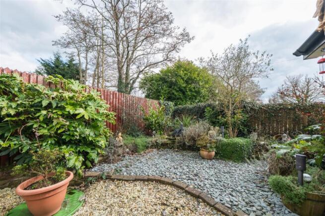 8 Gowy Court-023.jpg