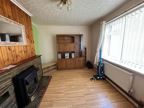 Dining room with fireplace