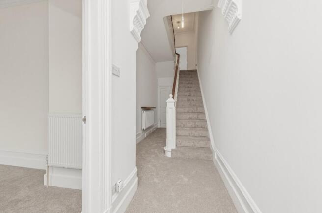 6 bed Terraced to rent Image 9