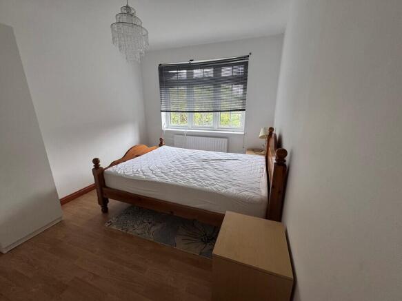 35 Oakfields - Be...