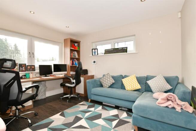 Study/Bedroom 5