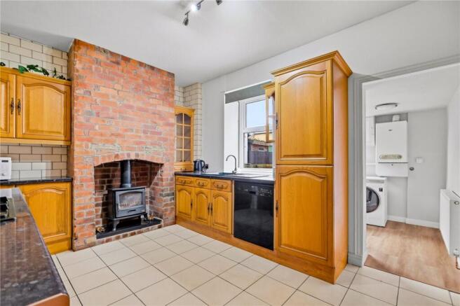 3 bed Terraced for sale Image 5
