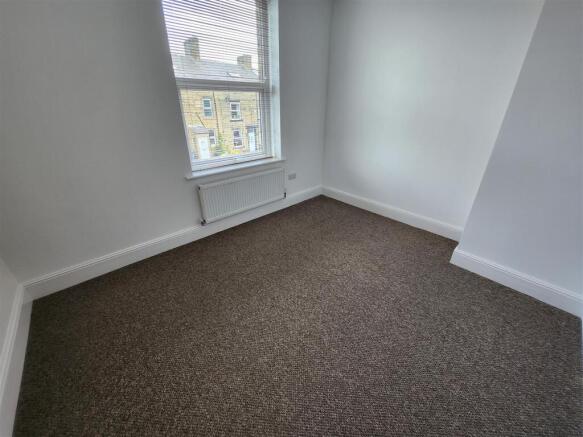3 bed Terraced to rent Image 9