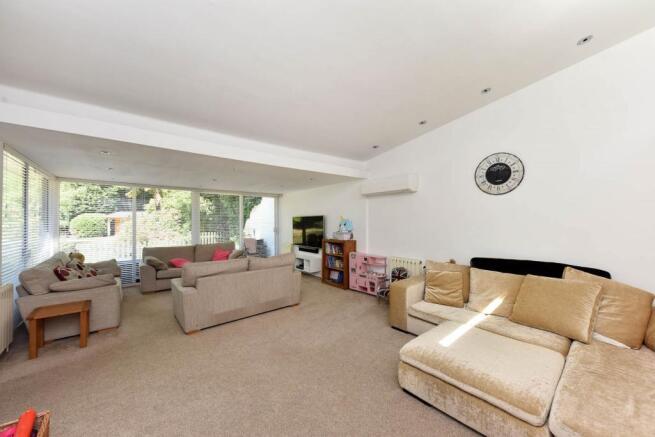 Lounge/Garden Room