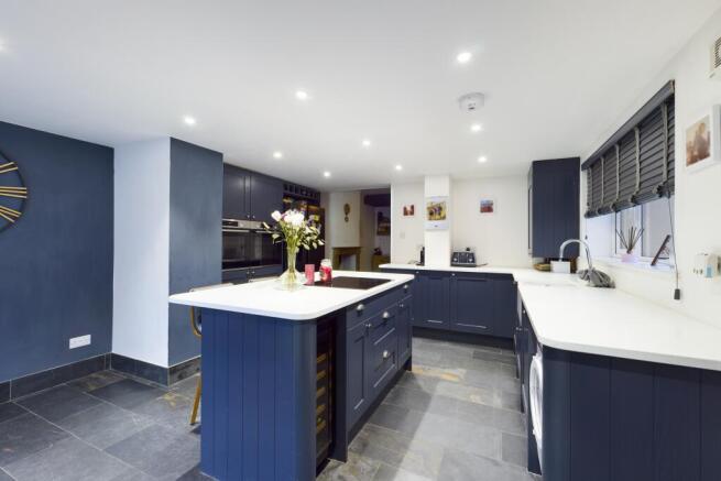 Kitchen/Breakfast Rm