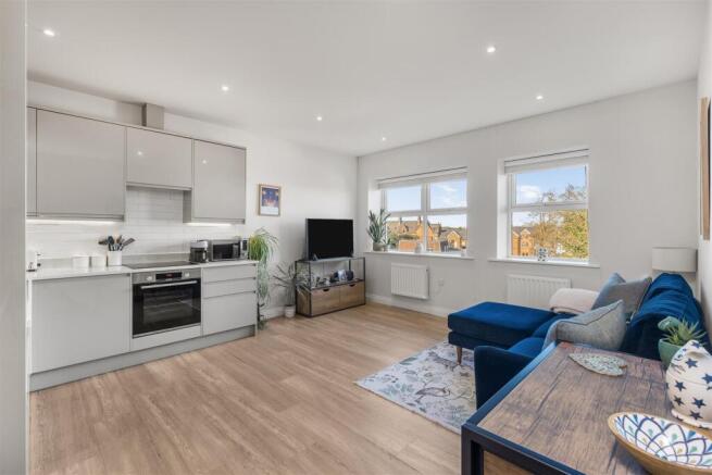 Flat 8, 30 Crouch Street, Banbury-8.jpg