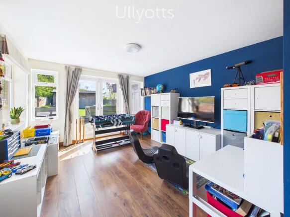 3 bed Semi-Detached for sale Image 6