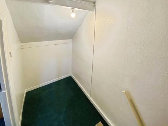 4 bed Terraced to rent Image 5