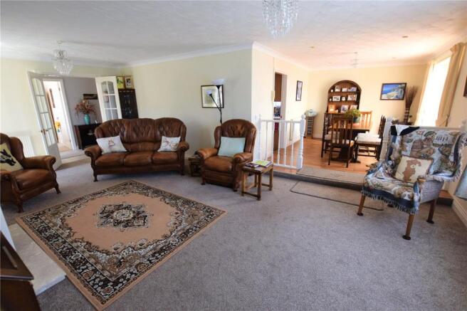Lounge Dining Area