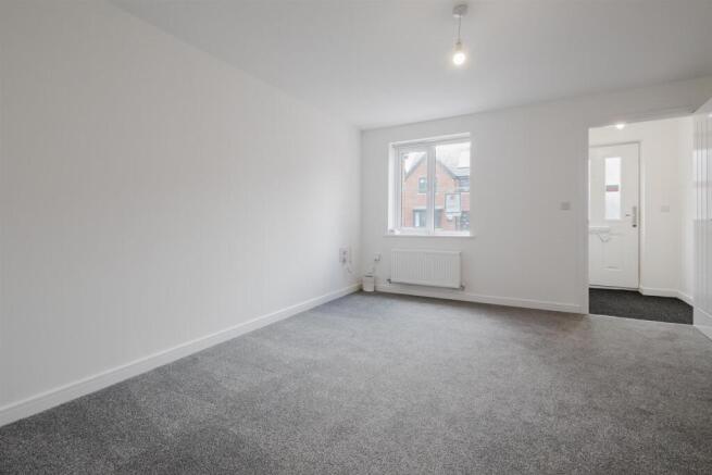 3 bed Terraced to rent Image 9