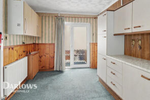 9, Shirdale Close, Hengoed CF82 7QL