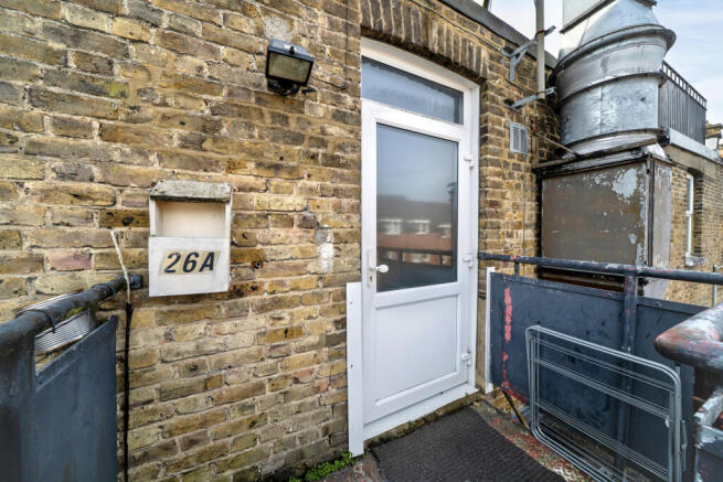 26a The Parade, Claygate, Surrey, KT10 0NU