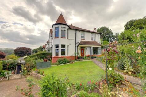 Beechlands, 1 The Avenue, YO22 5BS