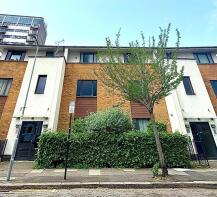 1, 5 7 Gateway Court, Parham Drive, Gants Hill, Ilford IG2 6LZ
