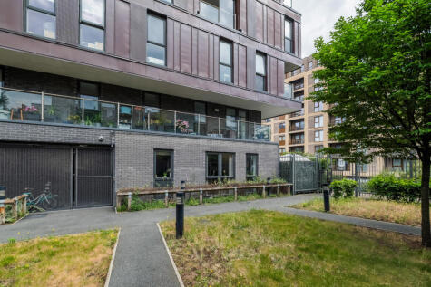 Coalmakers Wharf, London, E14