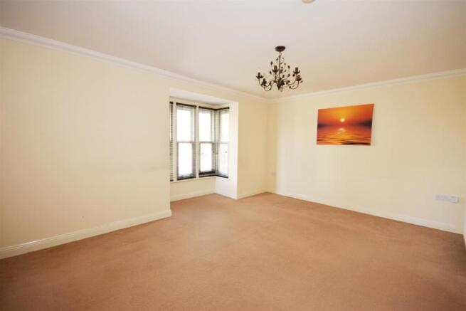 SITTING ROOM.JPG