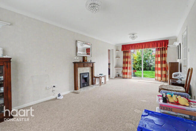 4 bed Detached for sale Image 5