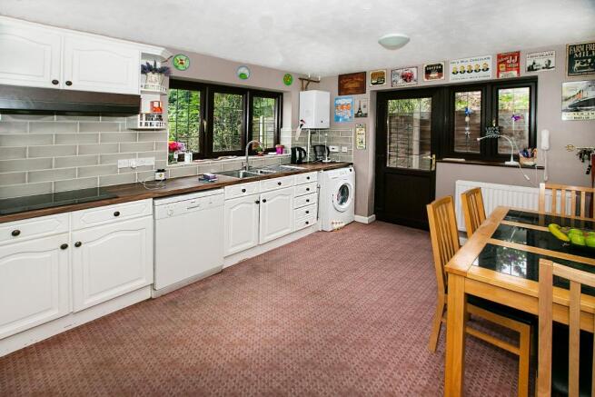 Kitchen/Breakfast Room
