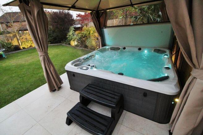 Hot Tub - Mood...