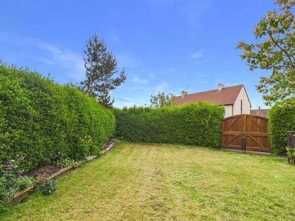 3 bed Semi-Detached for sale Image 9