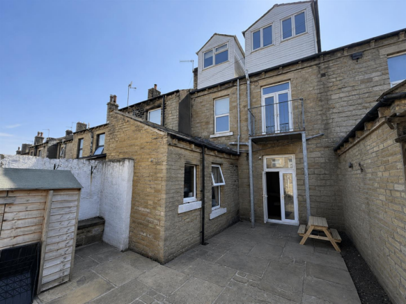 5 bed Terraced for sale Image 5