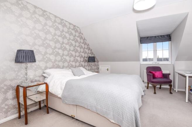 7 Caspian Close