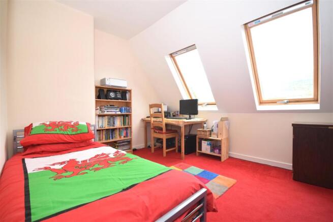bedroom.JPG