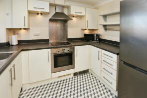 Flat 12, 52 Vespasian Court, Vespasian Road, Southampton SO18 1EH