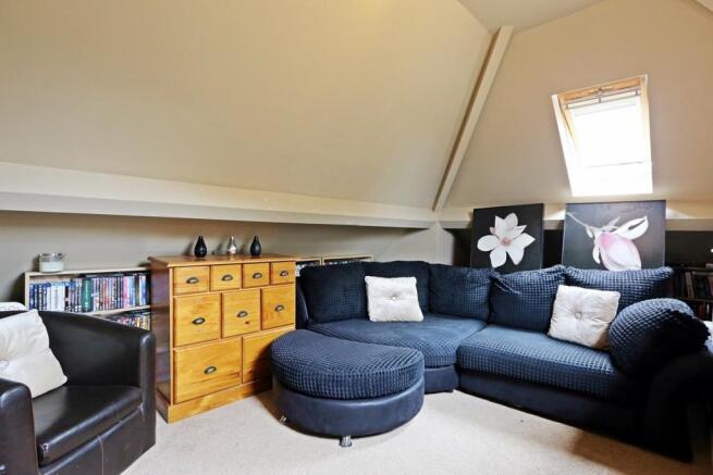 Loft room/4th bedroo