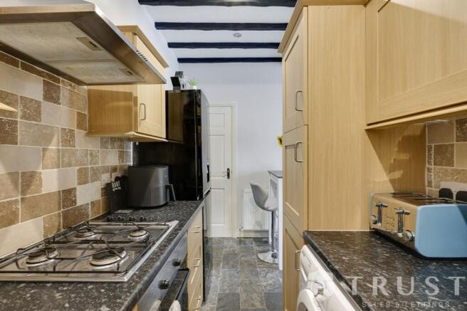 2 bed Terraced for sale Image 9