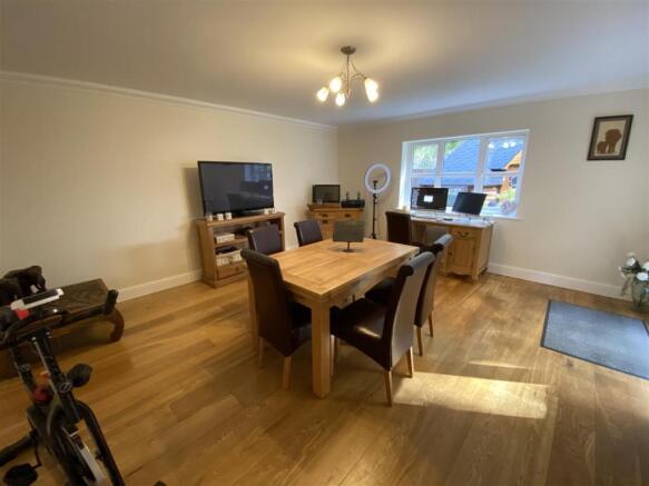 Dining Room.jpeg