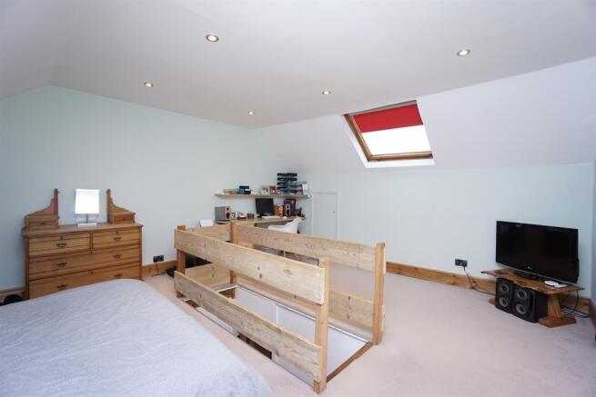BEDROOM NO.3