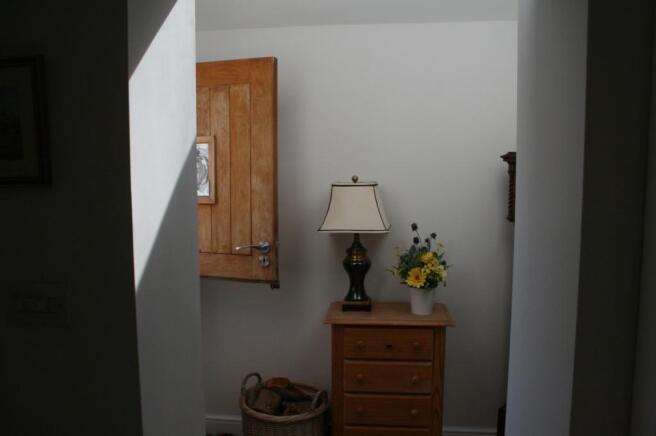 Porch (Main)