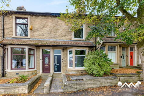 Earnsdale Road, Darwen, BB3 1HS