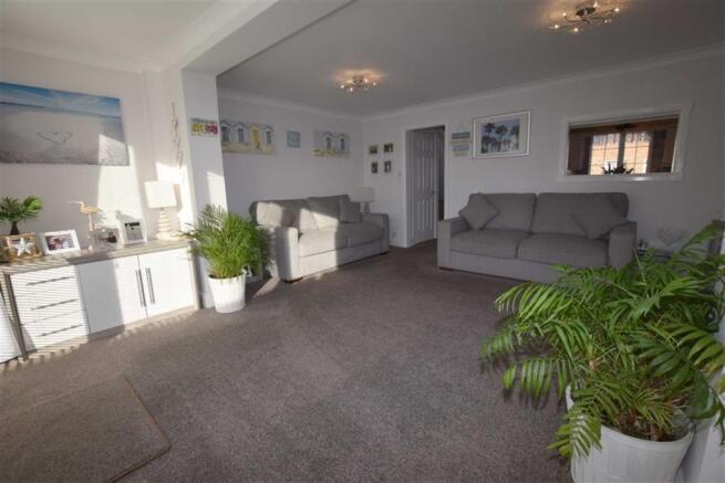 Extended Lounge