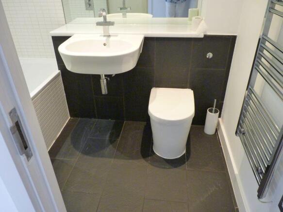 2 bed Apartment to rent Image 7
