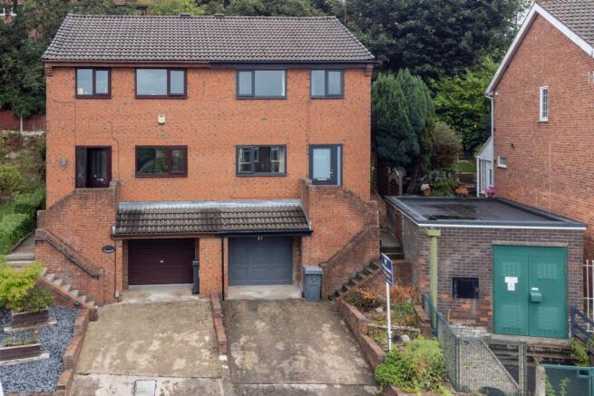 3 bed Semi-Detached for sale in woodsetts