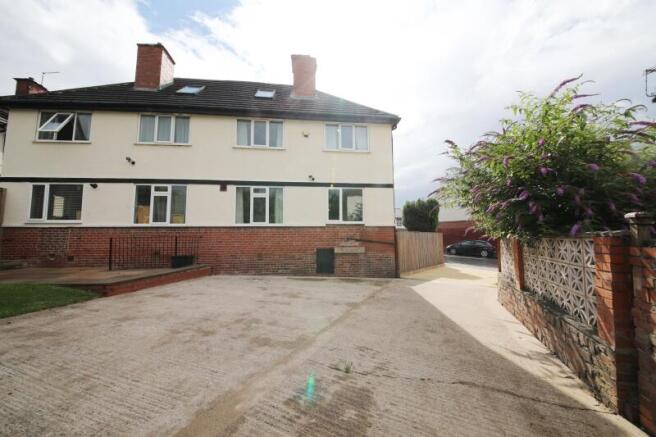 6 bed Semi-Detached to rent Image 12