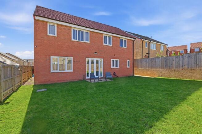 4 bed Detached for sale Image 4